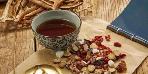 大雪節(jié)氣，煮壺氣血膝安湯，改善膝關(guān)節(jié)疼痛